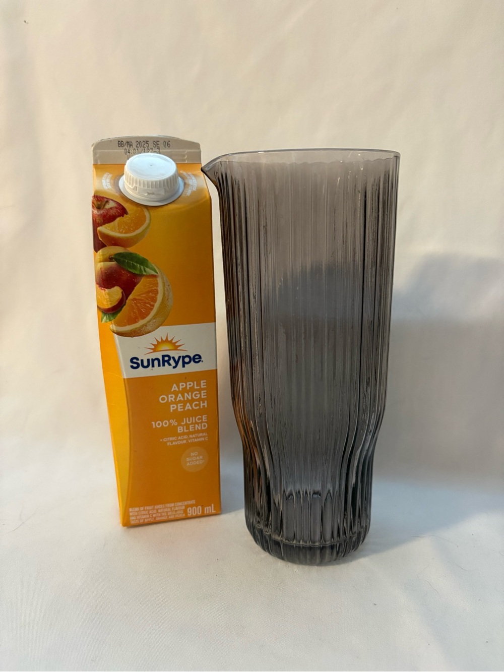 Grey glass jug, Bloomingville
